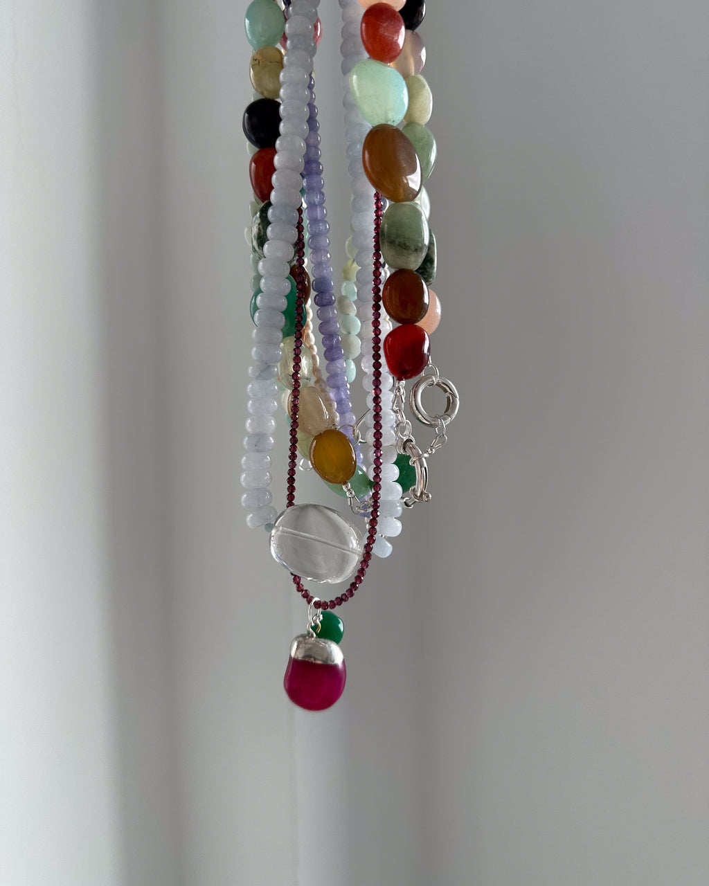 Mixed stones clover necklace